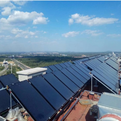 Proyecto de calentamiento solar de agua limpia con base en transporte público