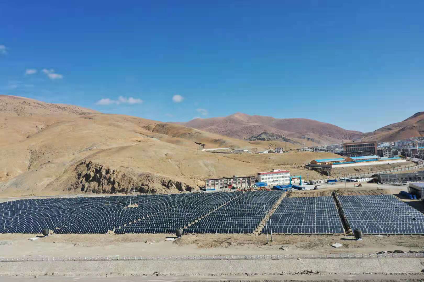 Integrierter Hochleistungs-Solarkollektor Integrierter Hochleistungs-Solarkollektor