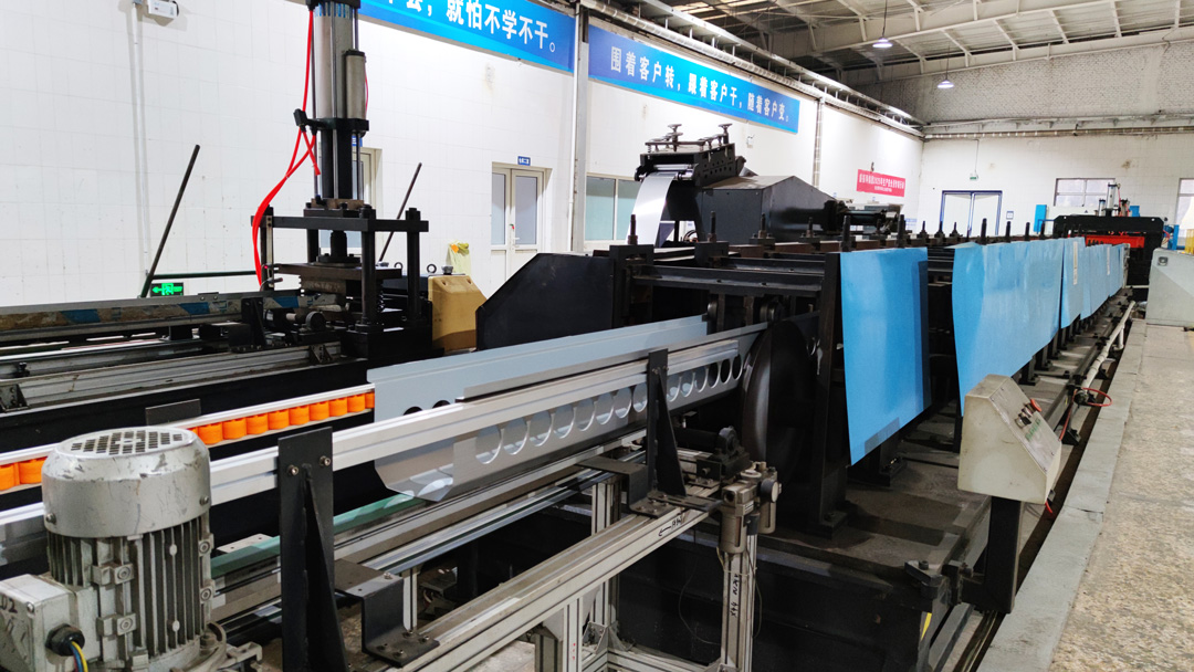 Collettore solare a tubi sottovuoto di tipo U